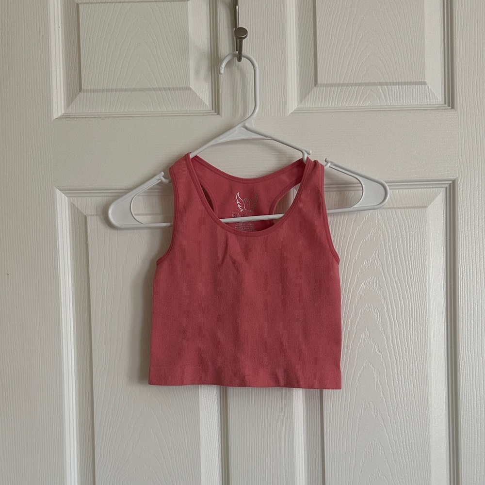 Pink Cropped Tank Top workout